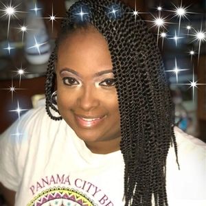 Meet your Posher, Latoya